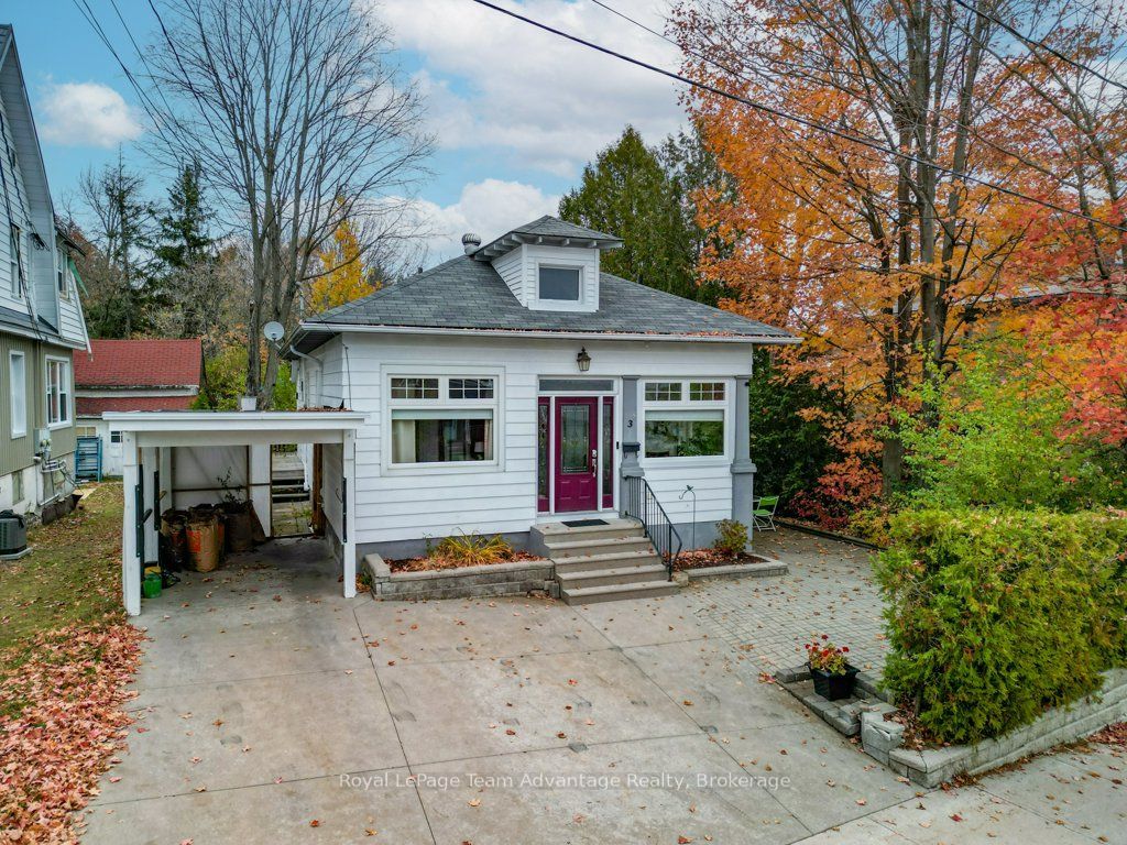 Photo of 3 Belvedere Avenue, Parry Sound, ON P2A 1Z8 (MLS # X12609854)