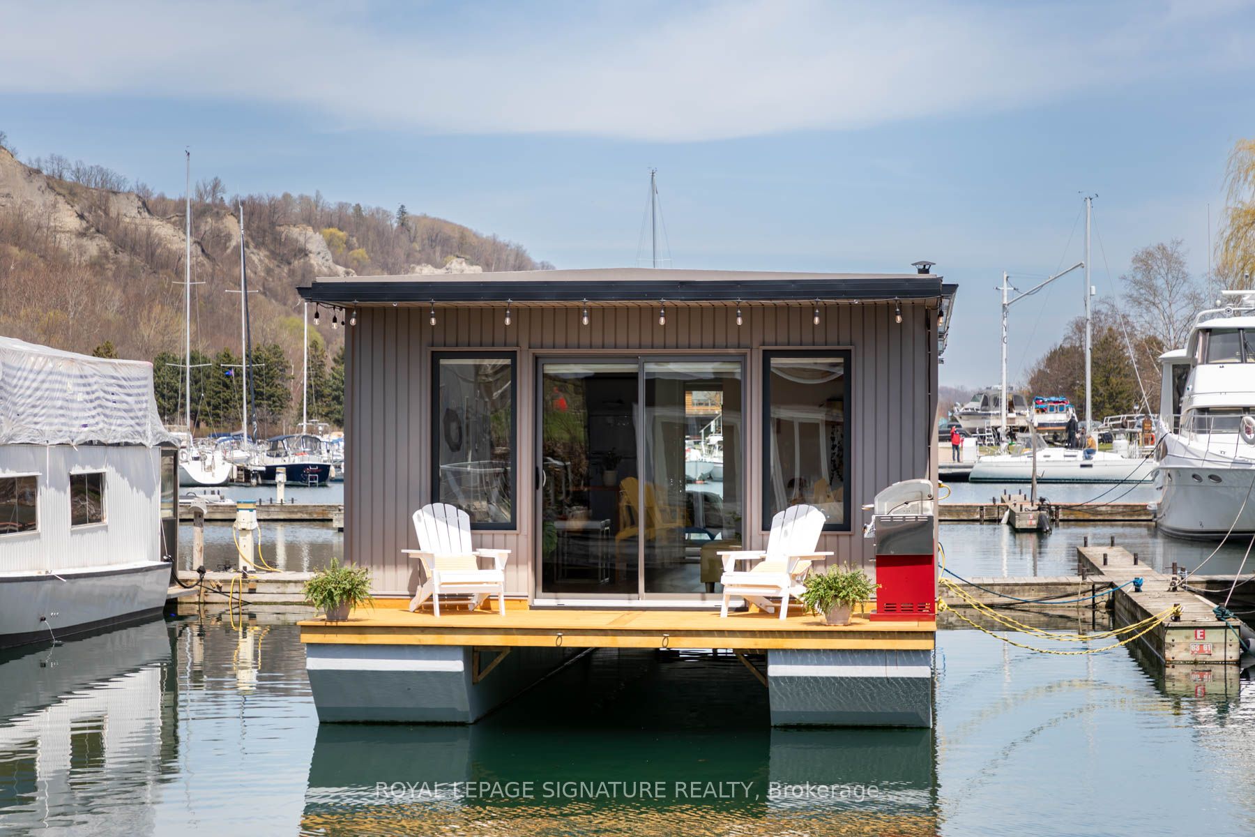 7 Brimley Road S E65