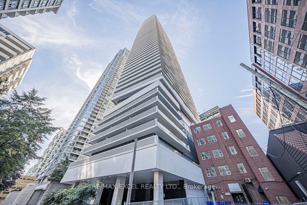 Photo of 2221 Yonge Street #1302, Toronto, ON M4S 0B8 (MLS # C12457929)