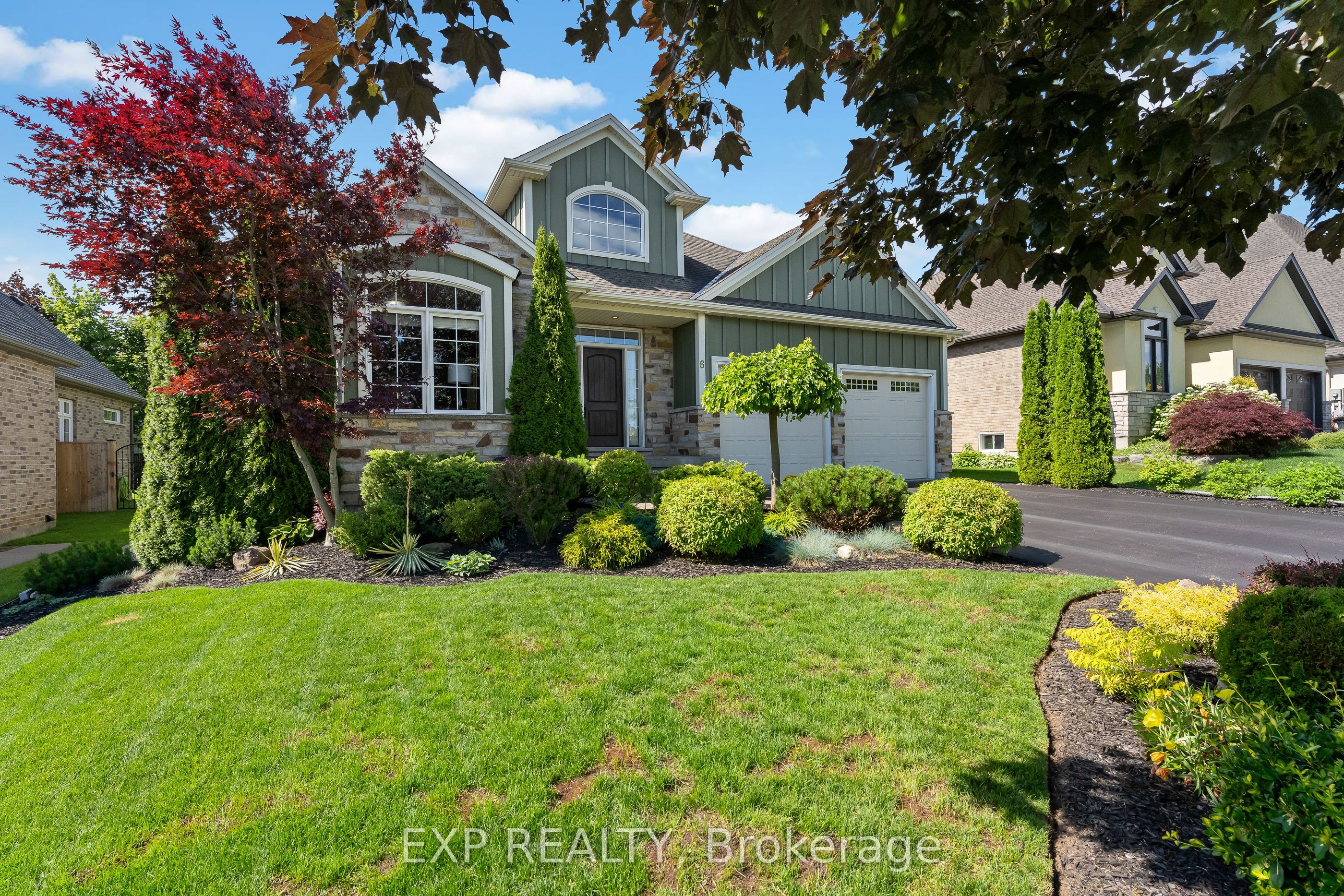 6 Creekside Drive