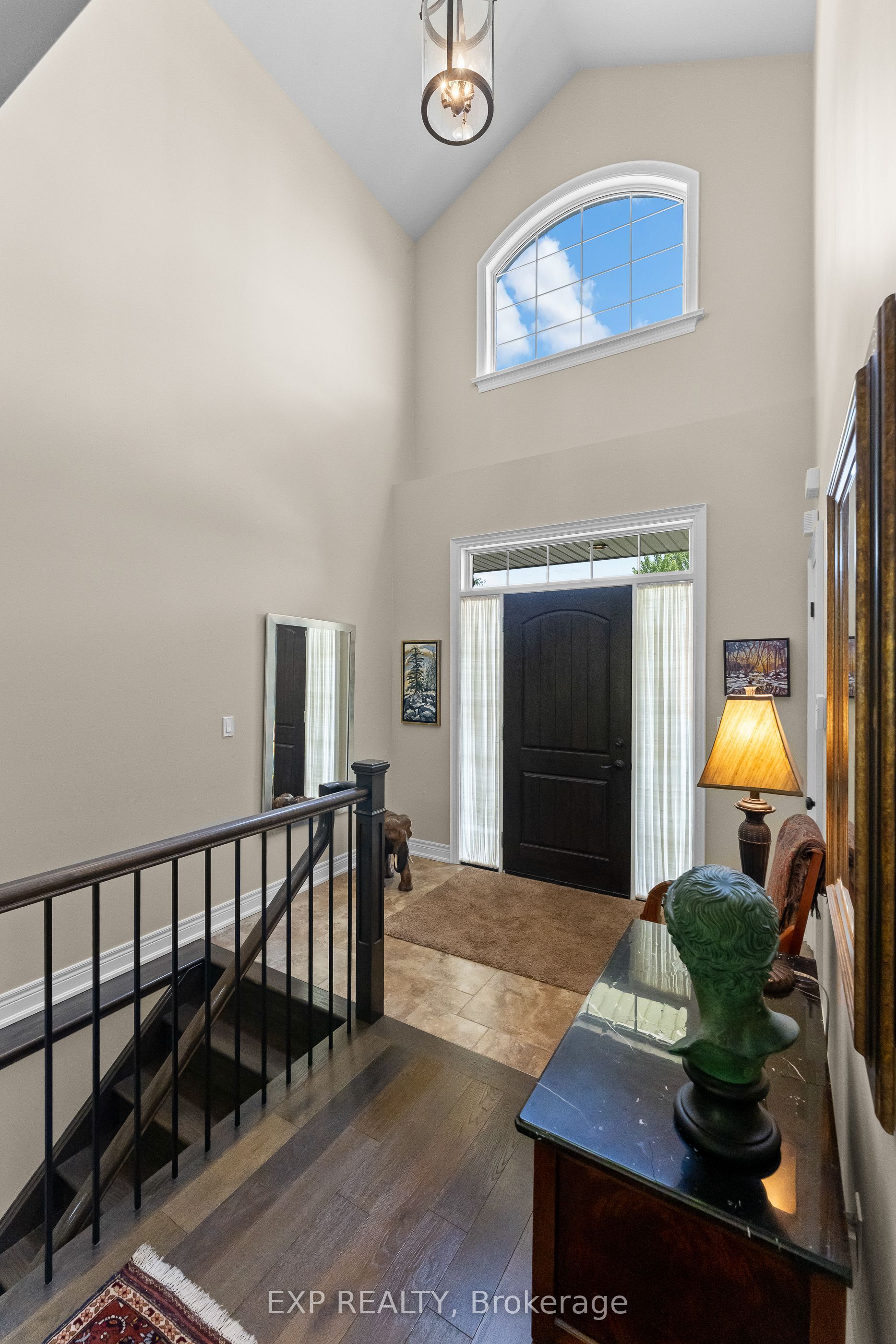 6 Creekside Drive