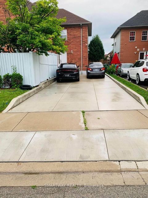 48 Giraffe Avenue Brampton ON L6R 1Y9