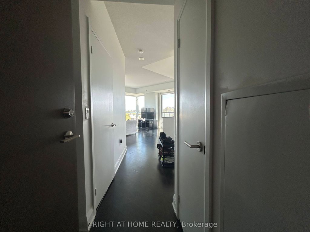 Photo of 160 Vanderhoof Avenue #405, Toronto, ON M4G 0B7 (MLS # C12457314)