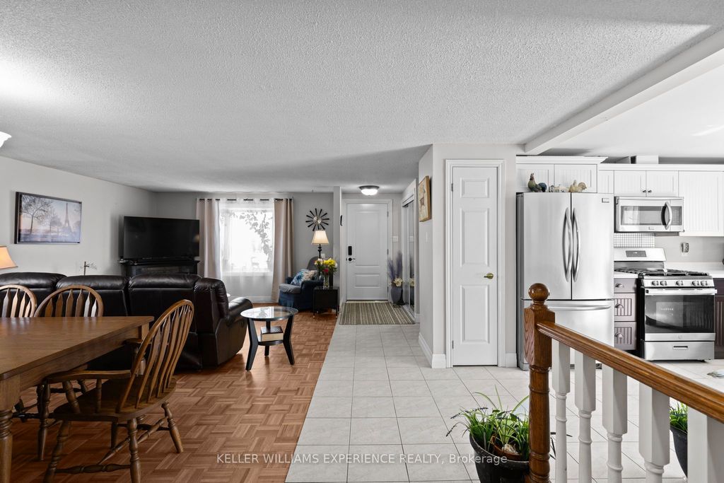 Photo of 5 Laurie Crescent, Barrie, ON L4M 6C7 (MLS # S12987732)