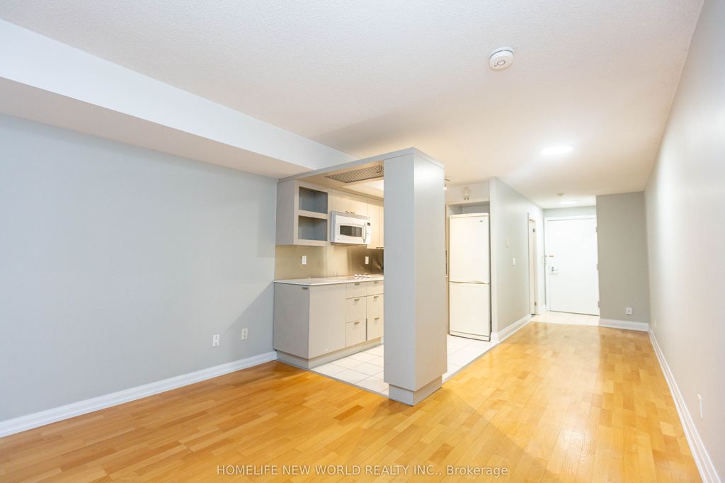 Photo of 111 Elizabeth Street #951, Toronto, ON M5G 1P7 (MLS # C12688624)