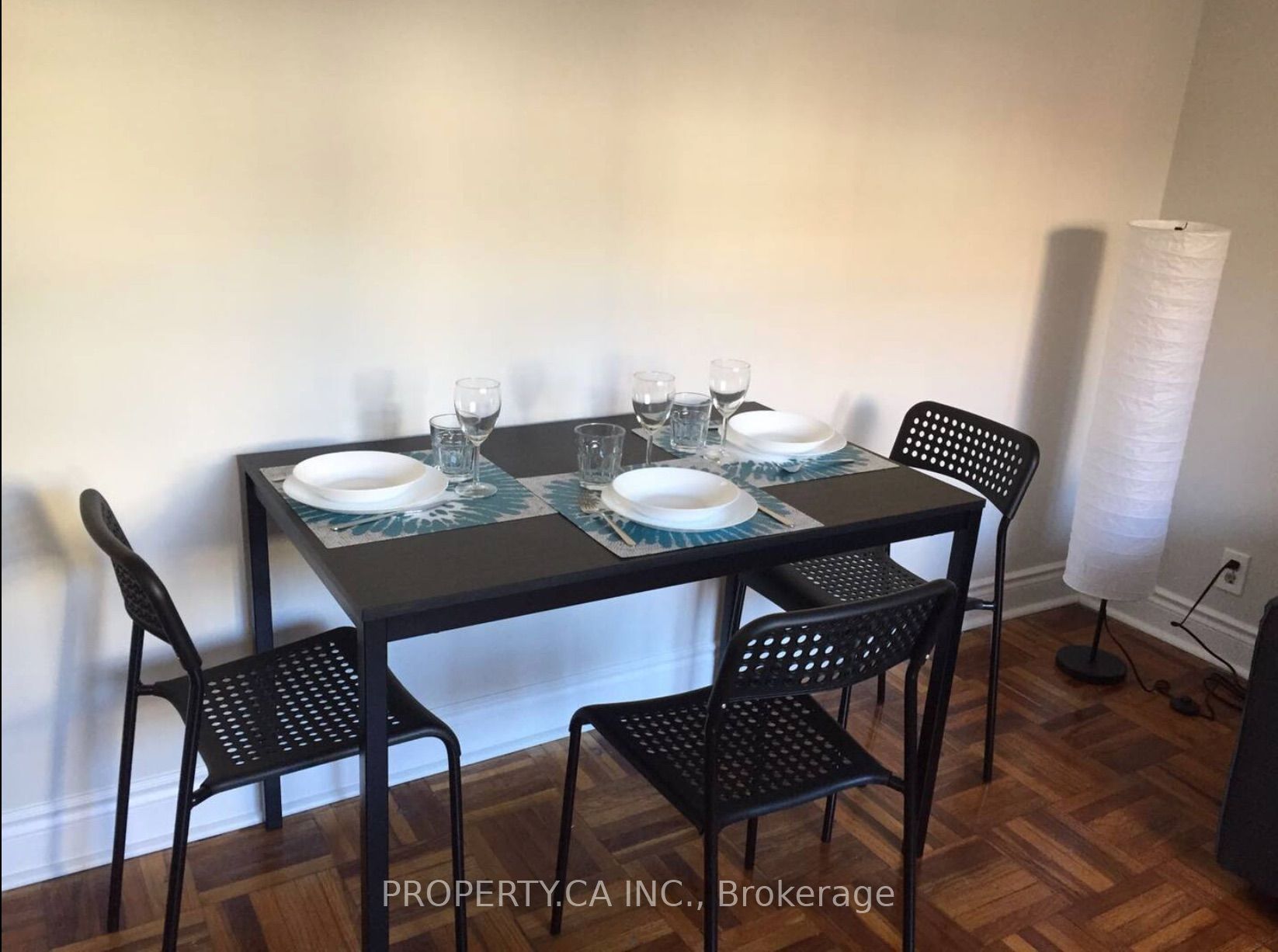 882 Broadview Avenue