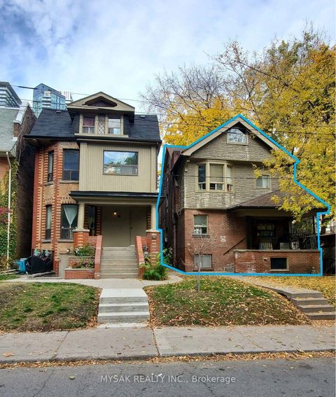 52 Dundonald Street Toronto ON M4Y 1K2