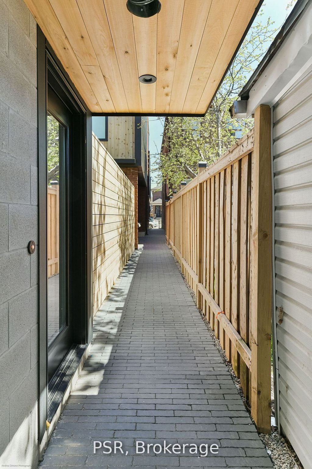 Photo of 786 Ossington Avenue #D, Toronto, ON M6G 3V1 (MLS # W12537026)