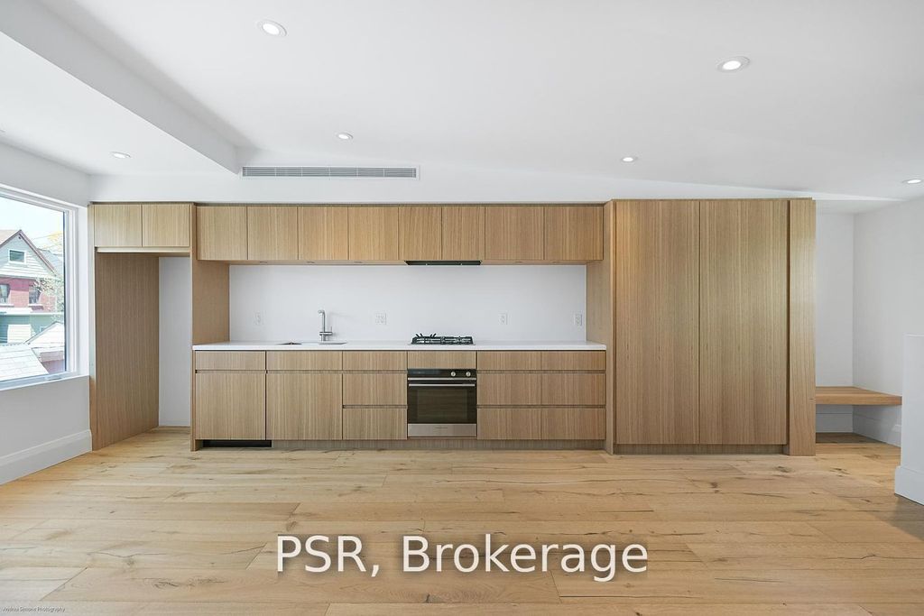 Photo of 786 Ossington Avenue #D, Toronto, ON M6G 3V1 (MLS # W12537026)