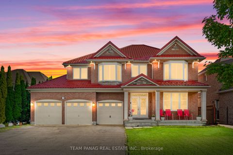 Photo of 28 Cosmo Court, Brampton, ON L6P 1G2 (MLS # W12466998)