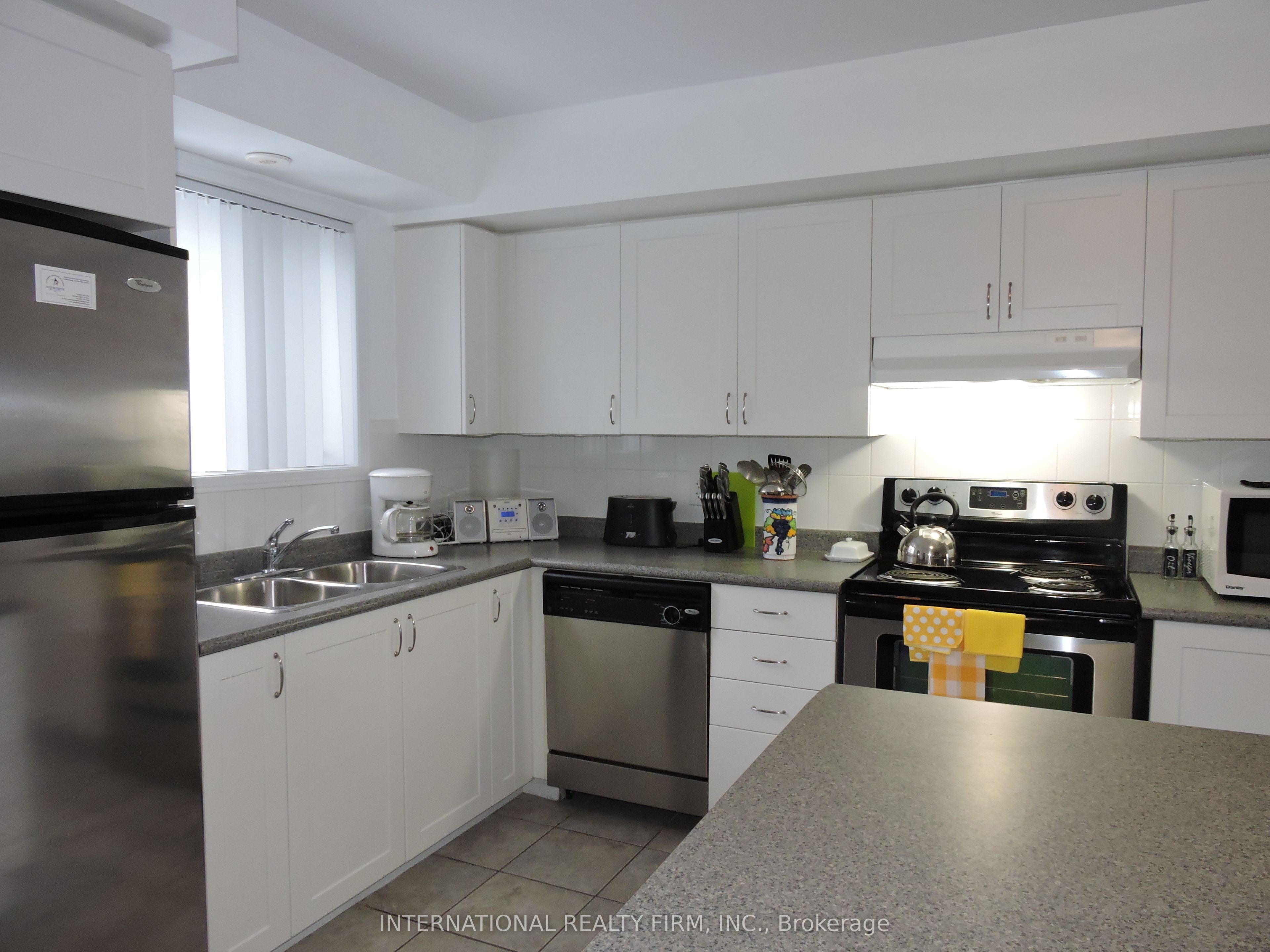 5035 Oscar Peterson Boulevard 24