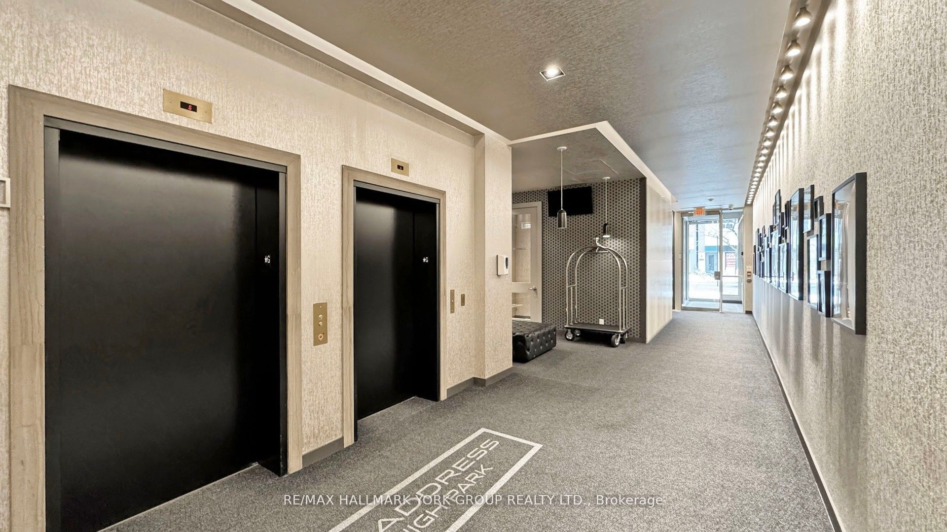 1638 Bloor Street W 1105