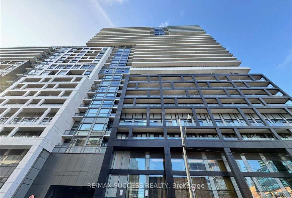 Photo of 70 Princess Street #1925A, Toronto, ON M5A 0X6 (MLS # C13801912)