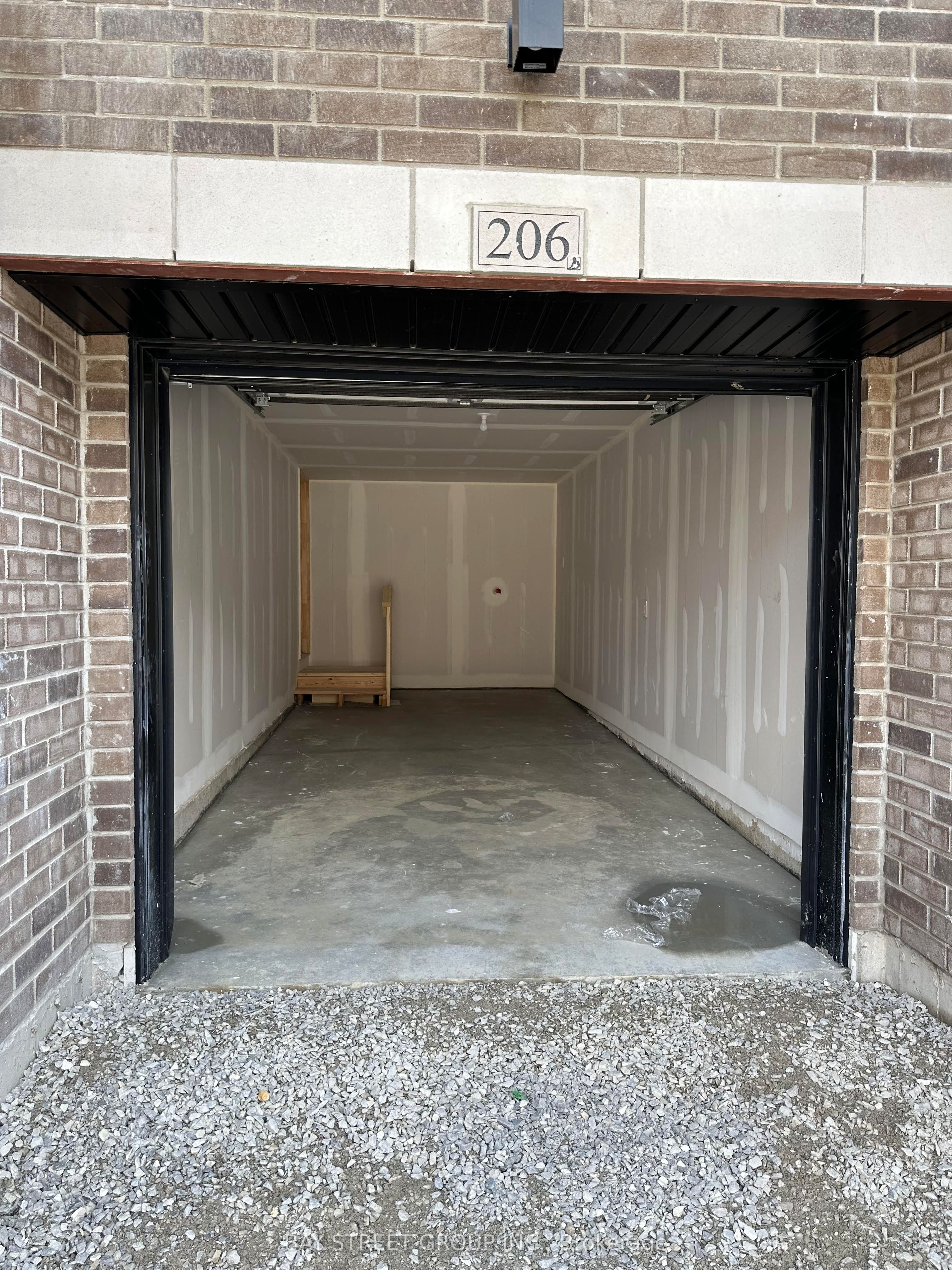 206 Tennant Circle