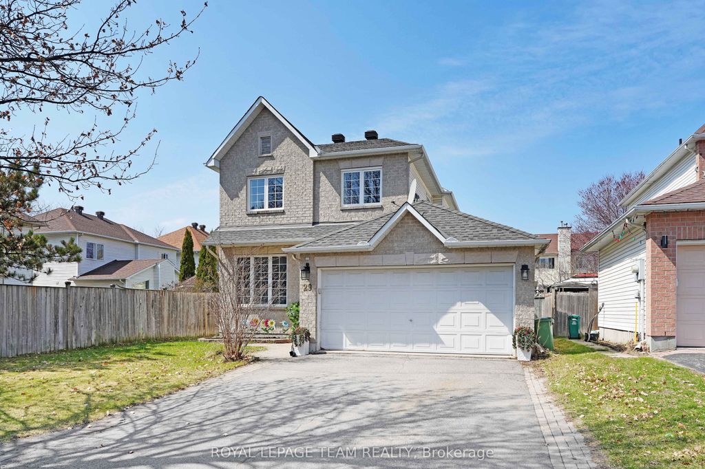 Photo of 29 Apple Creek Crescent, Kanata, ON K2M 2N3 (MLS # X13038326)
