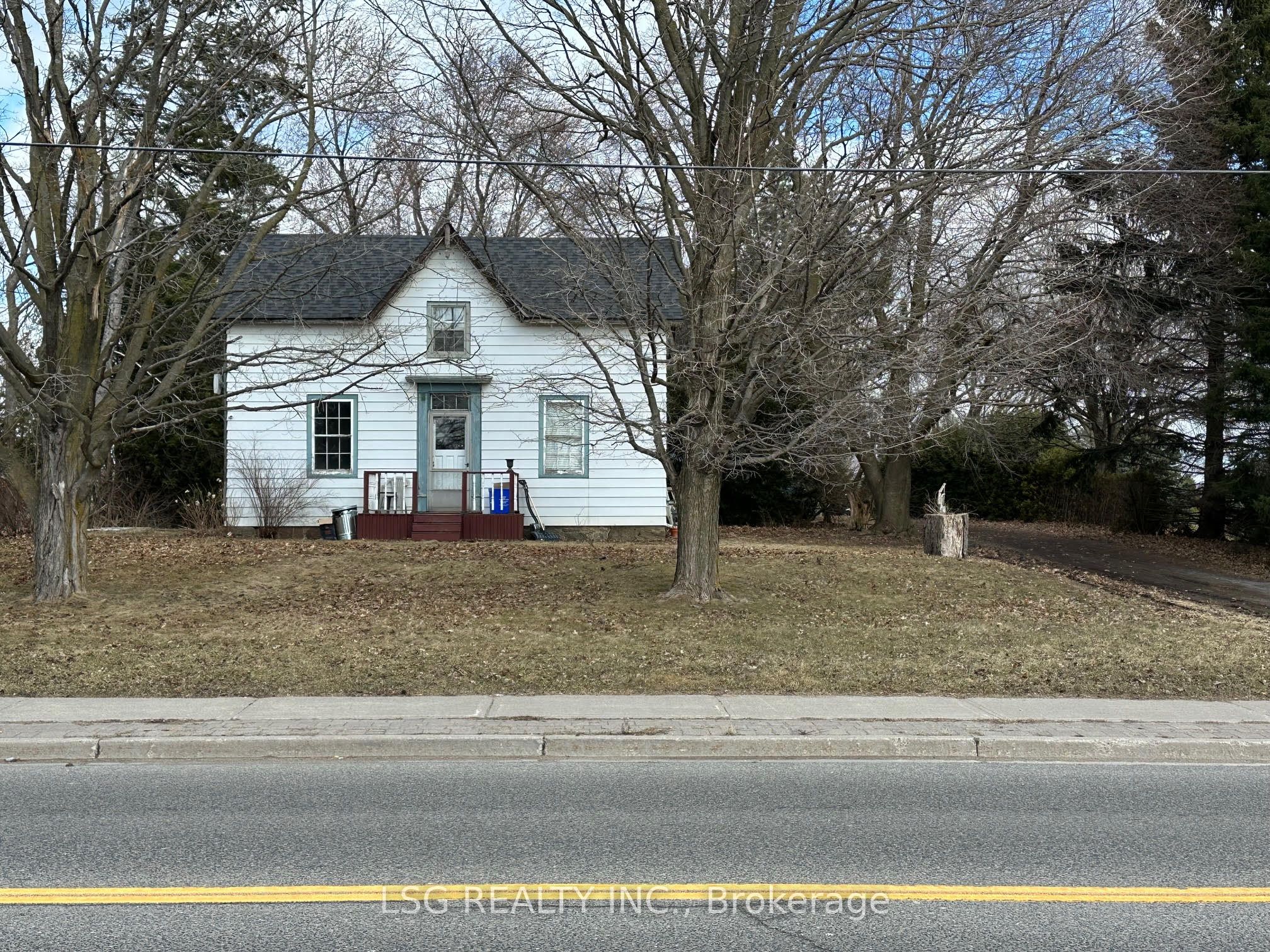 3245 Simcoe Street N