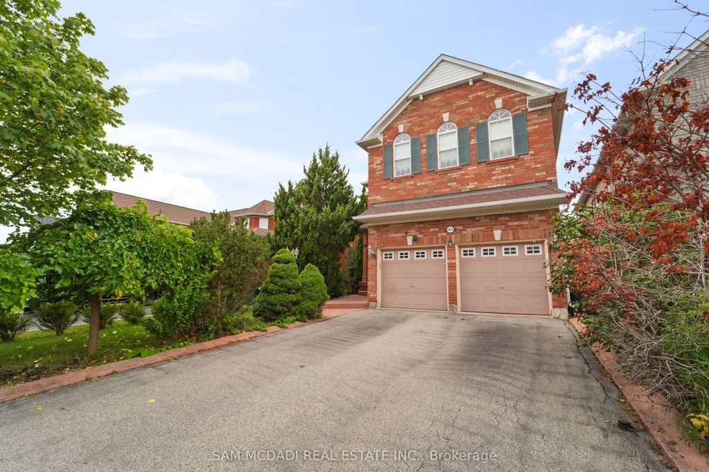 Photo of 3619 Waterfall Crescent, Mississauga, ON L5N 8G8 (MLS # W12605660)