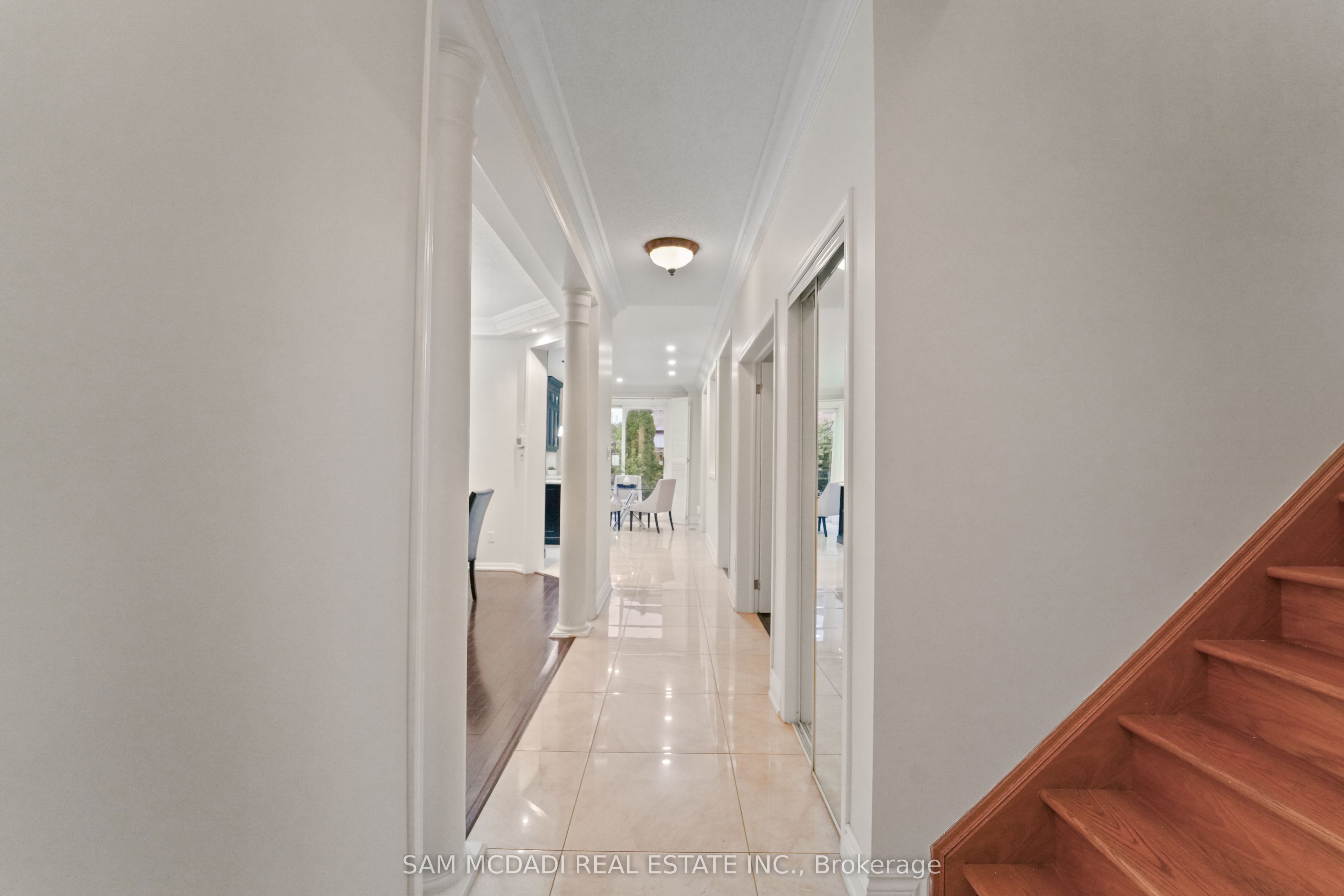 3619 Waterfall Crescent