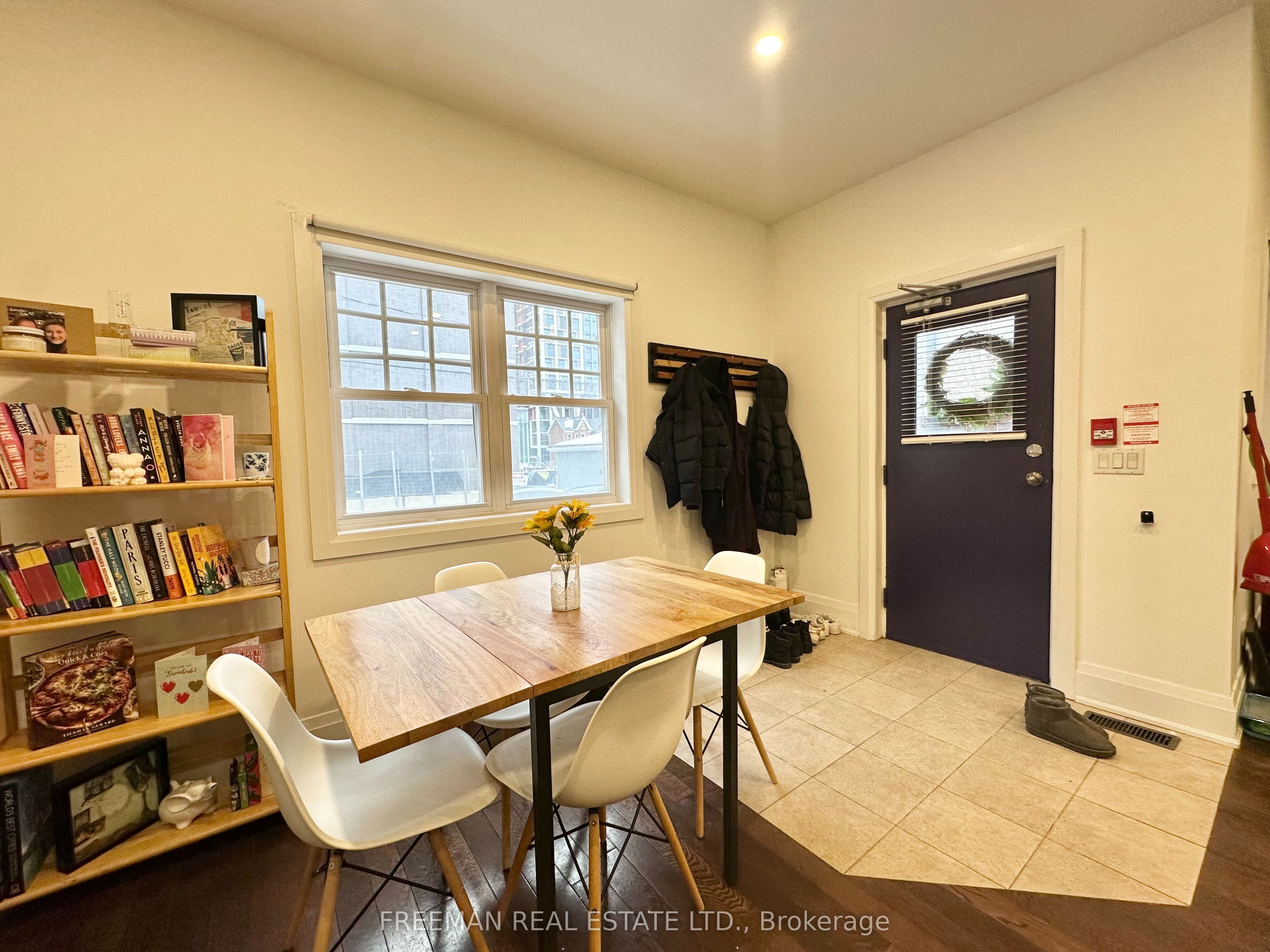 543 Palmerston Boulevard 2
