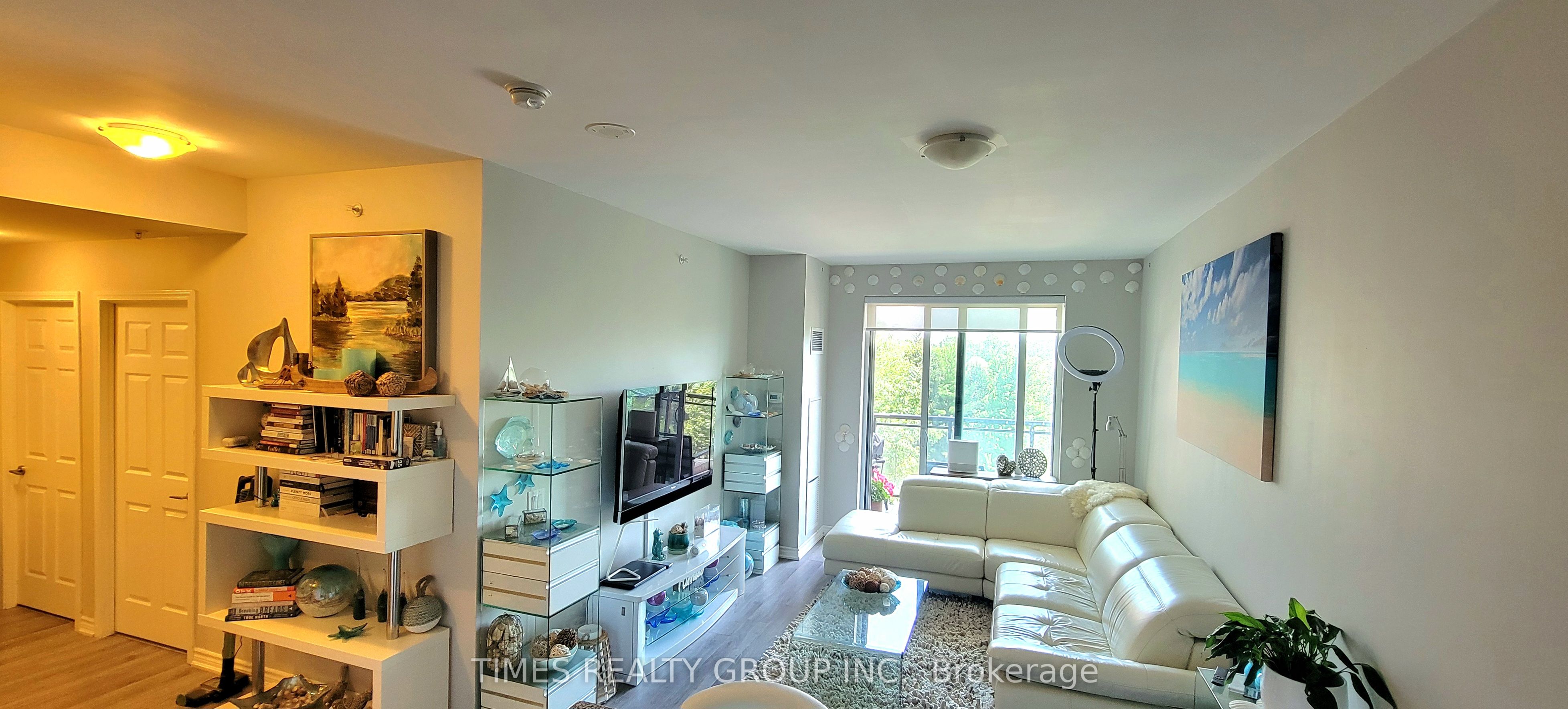 11611 Yonge Street 301