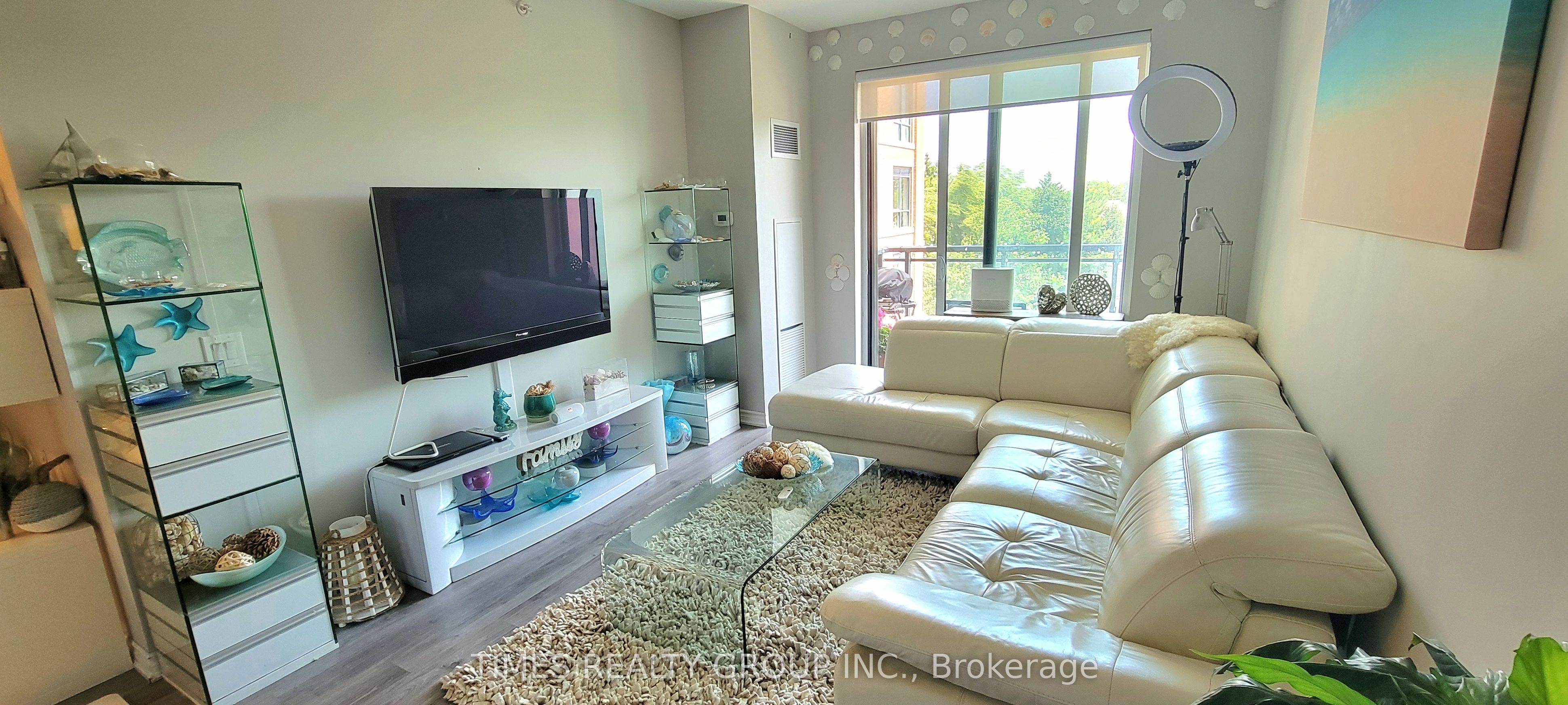 11611 Yonge Street 301