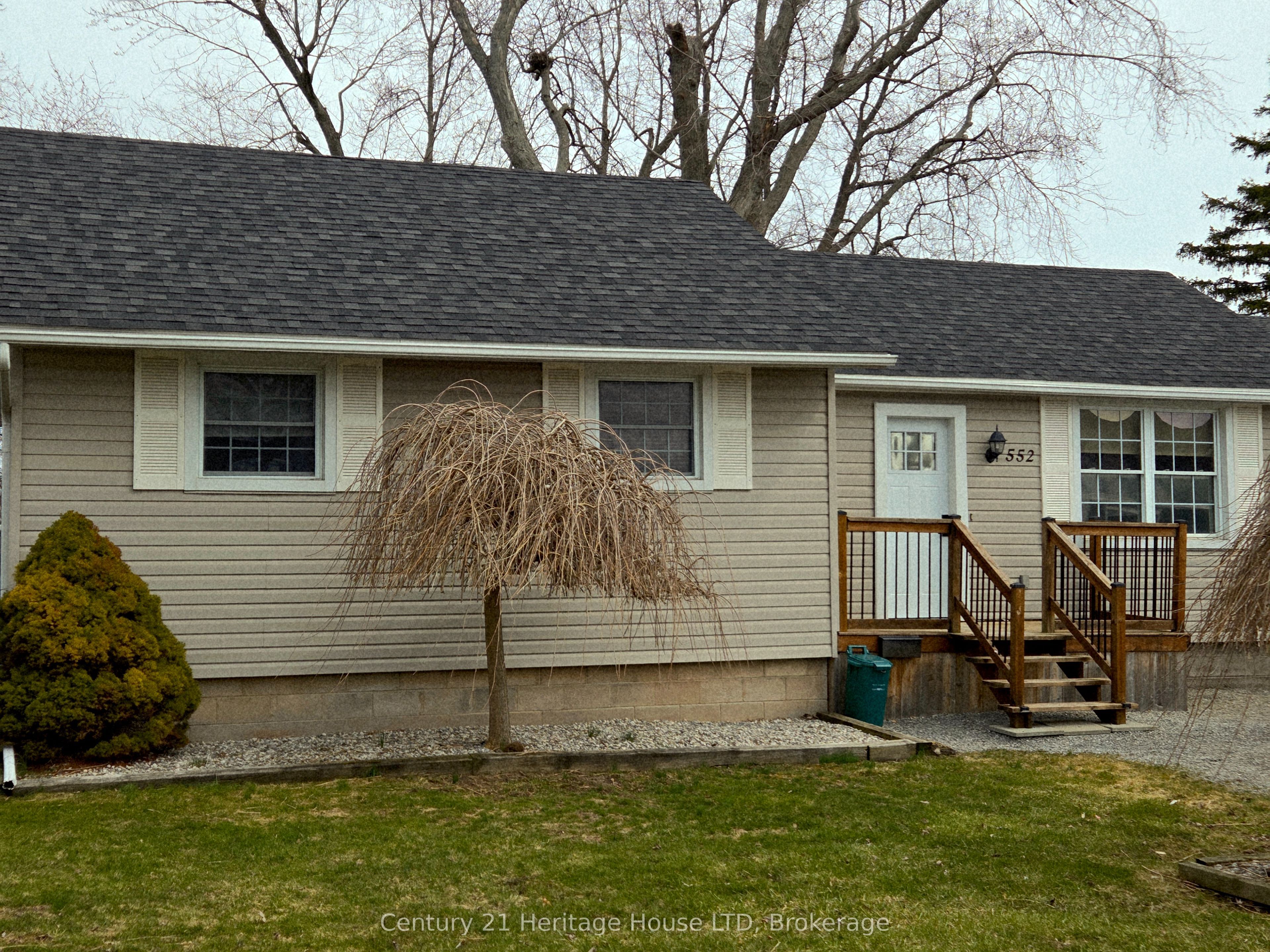 552 Lakeview Road