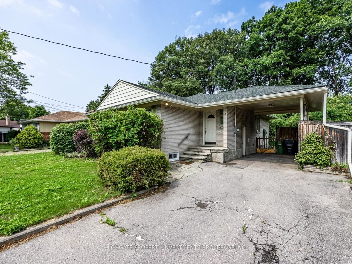 82 Ravenscrest Drive