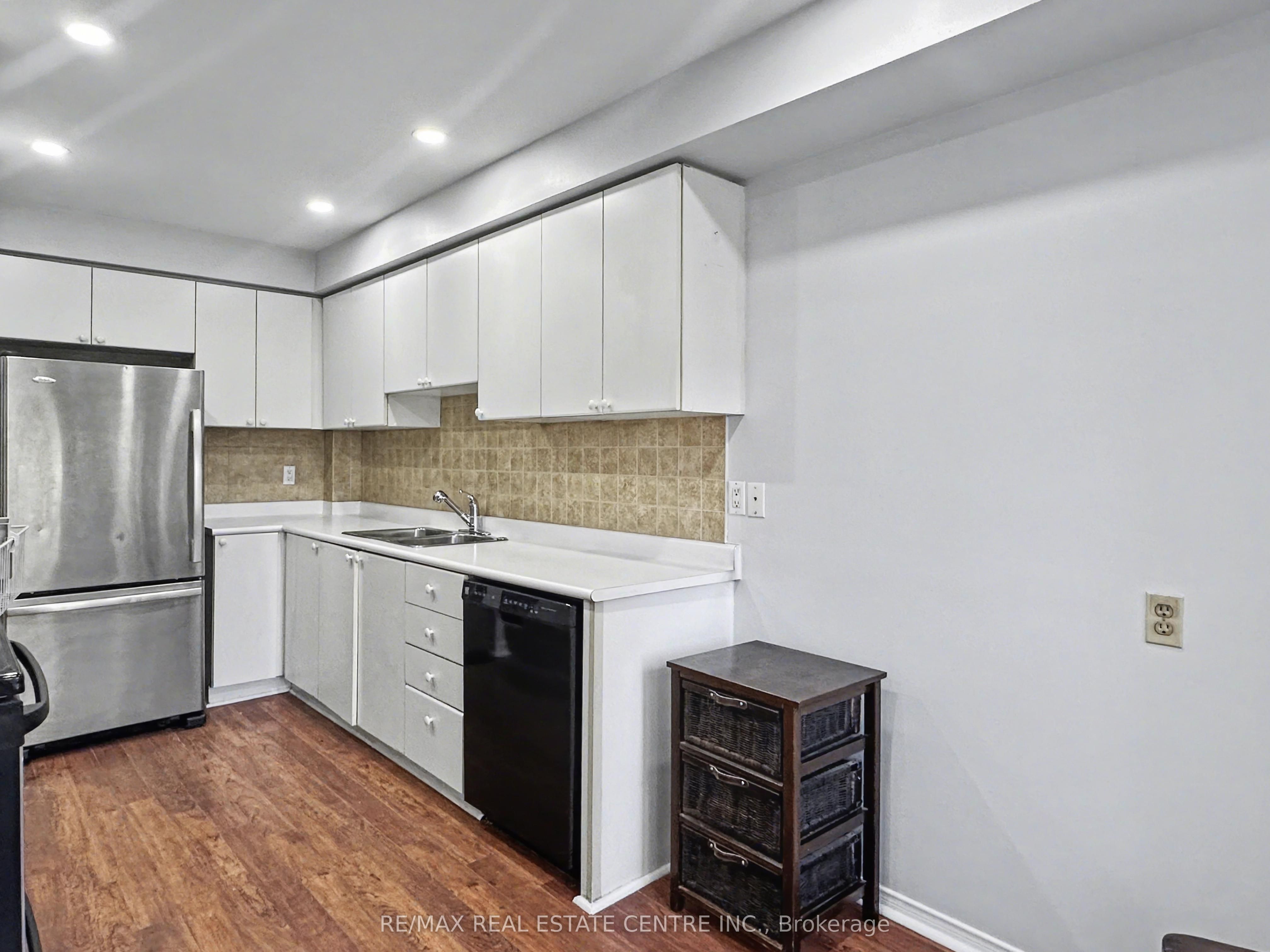 2215 Cleaver Avenue 22