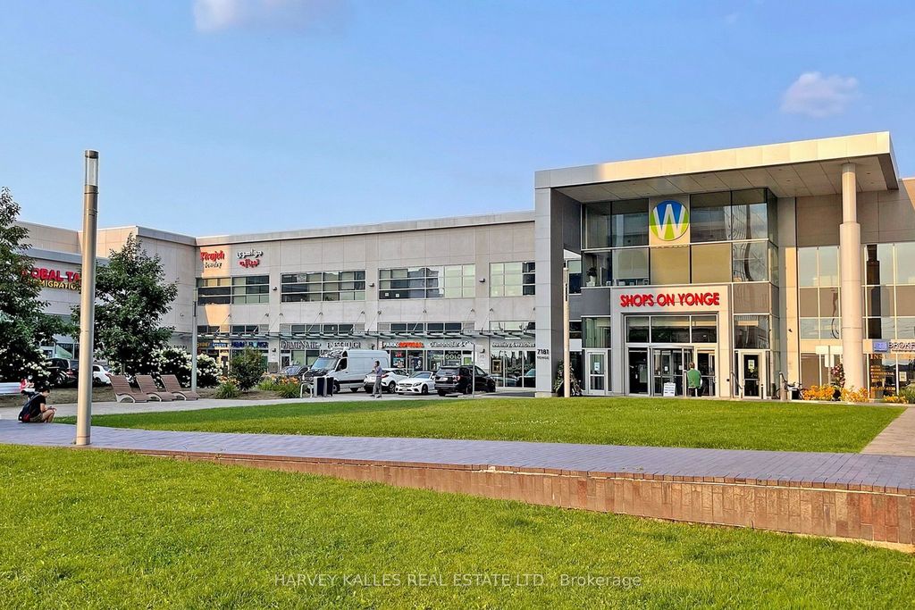 Photo of 7167 Yonge Street #1511, Markham, ON L3T 0E1 (MLS # N13027566)