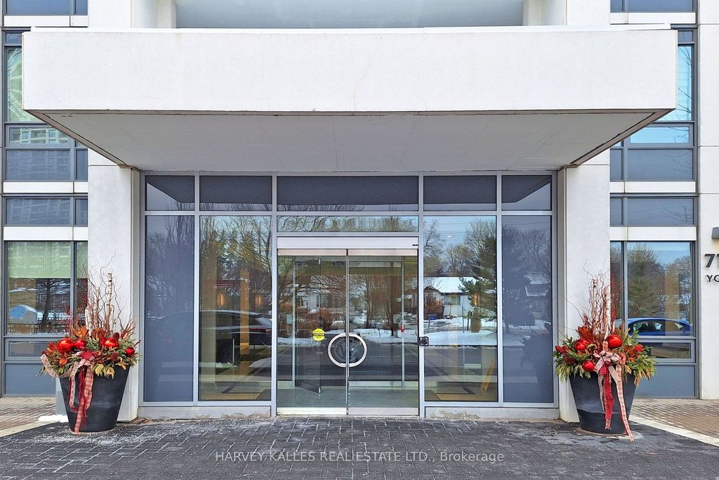 Photo of 7167 Yonge Street #1511, Markham, ON L3T 0E1 (MLS # N13027566)