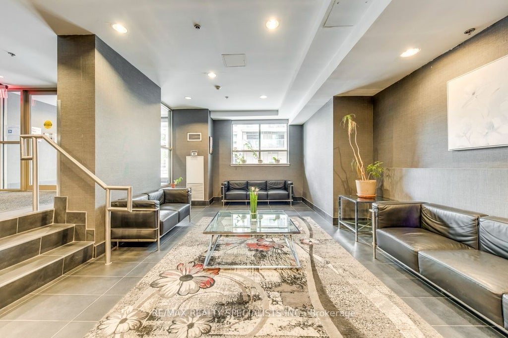 Photo of 812 Landsdowne Avenue #103, Toronto, ON M6H 4K5 (MLS # W14034140)