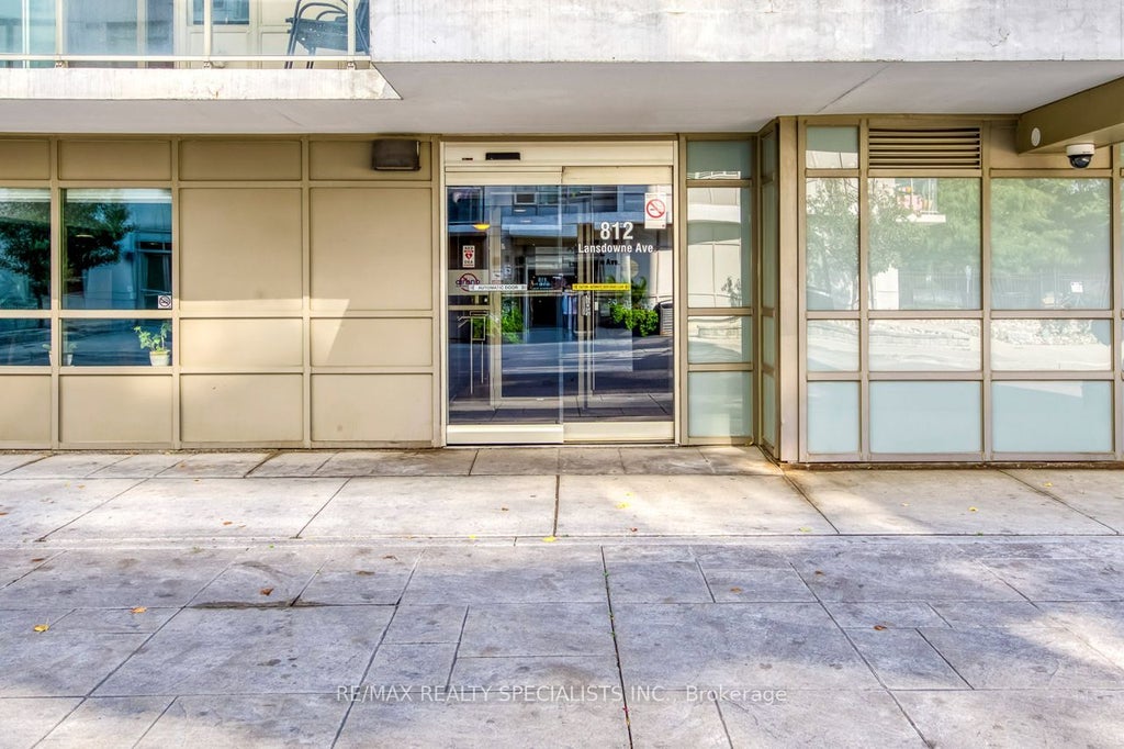Photo of 812 Landsdowne Avenue #103, Toronto, ON M6H 4K5 (MLS # W14034140)