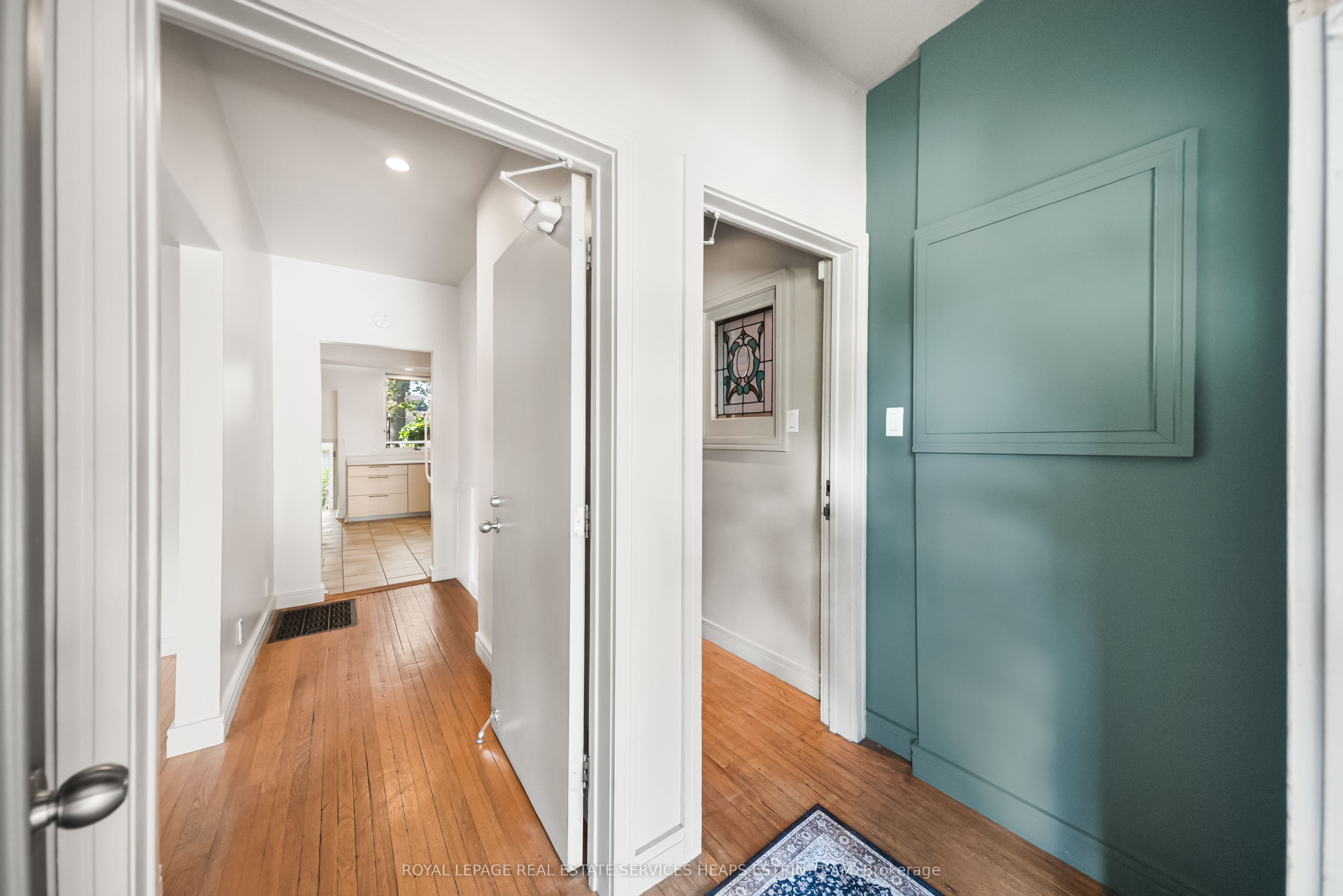 300 Woodbine Avenue