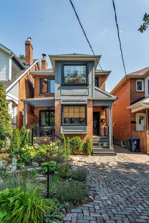 39 Standish Avenue Toronto ON M4W 3B2