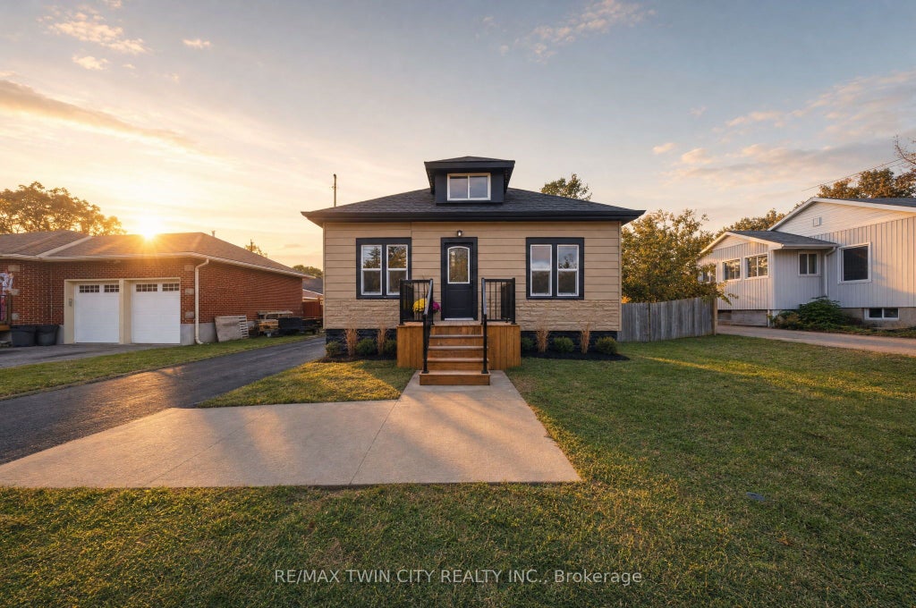 Photo of 24 Park Road N, Brantford, ON N3S 6T2 (MLS # X14089294)