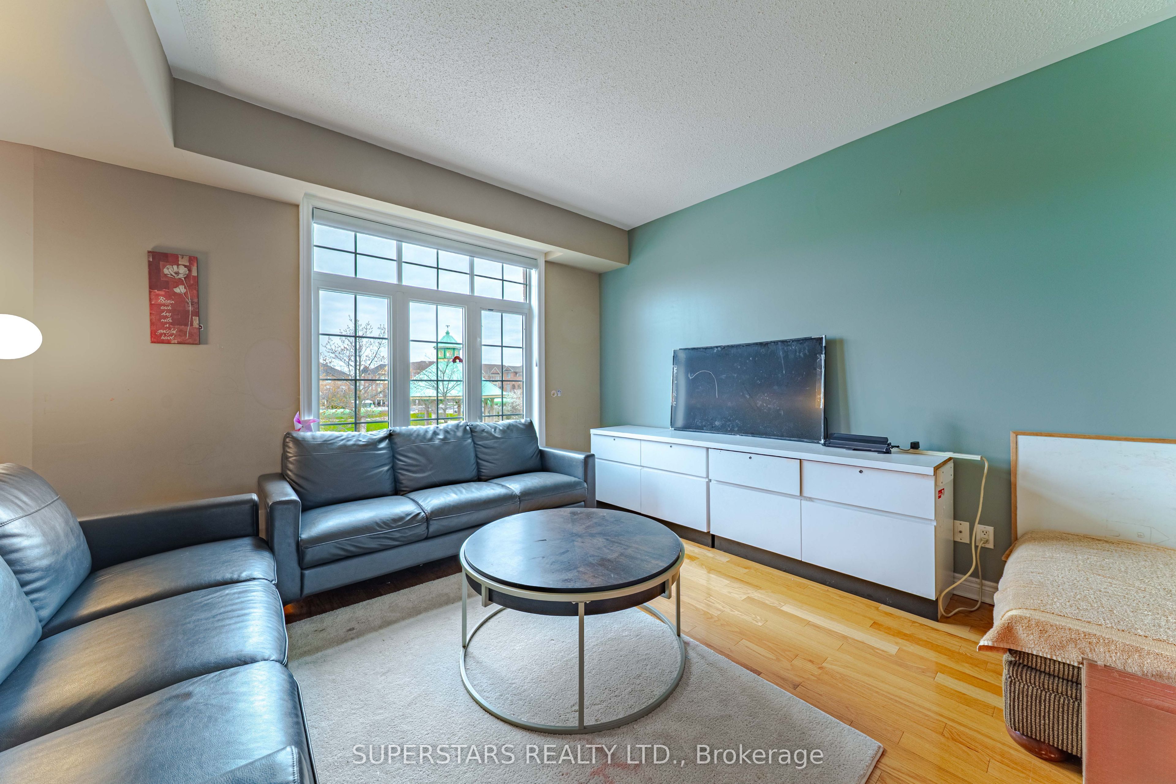 30 Greensborough Village Circle 22