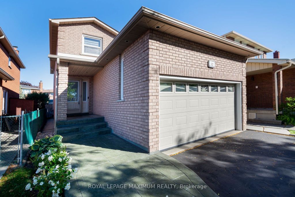 Photo of 12 Checker Court, Vaughan, ON L4J 5X3 (MLS # N12457630)