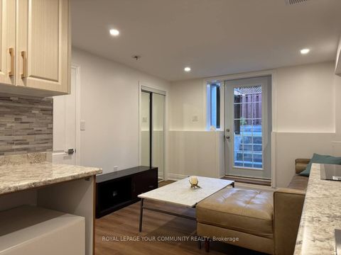 49 Chiara Drive Vaughan ON L6A 3K3