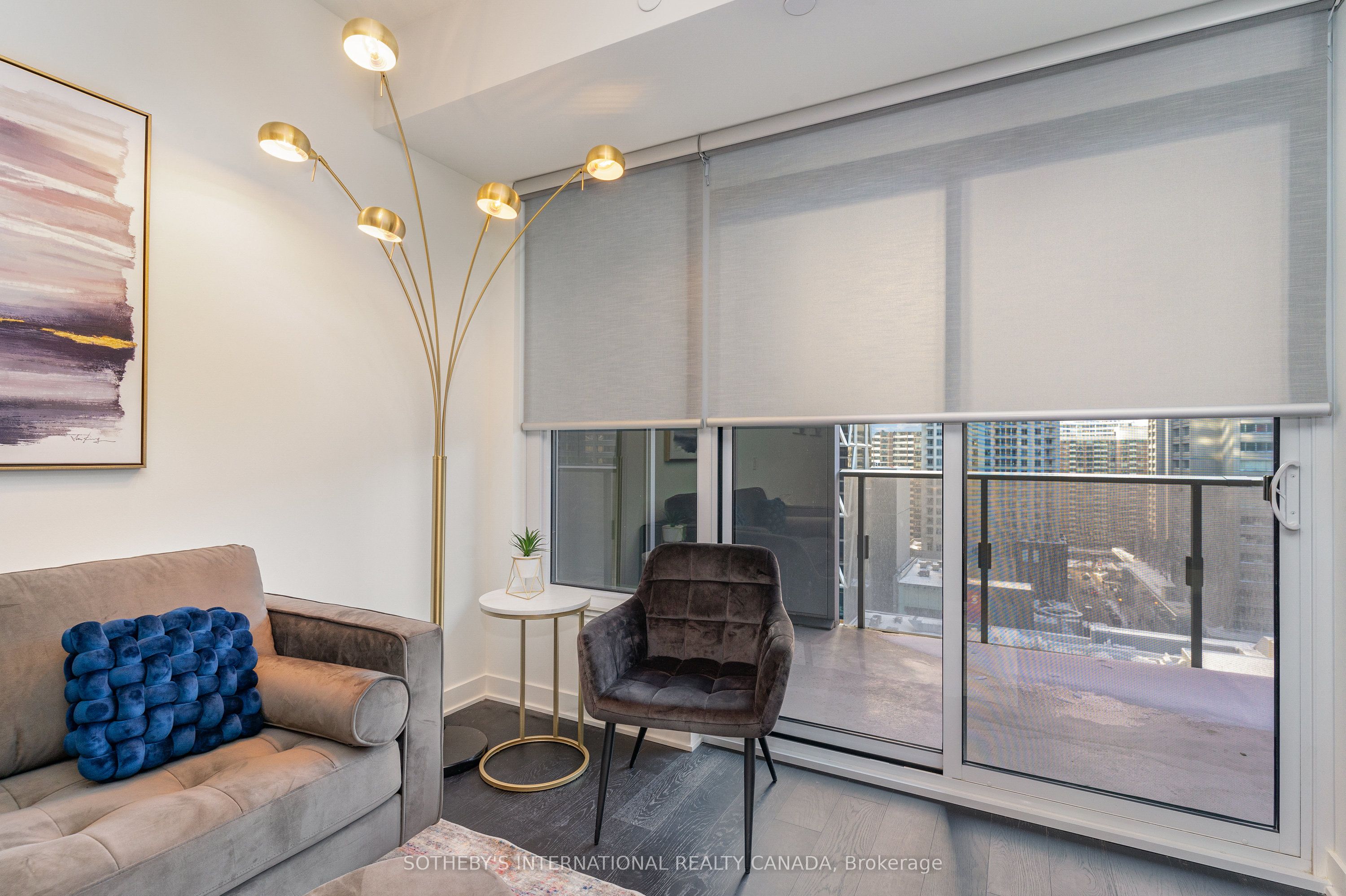 11 Yorkville Avenue 1111