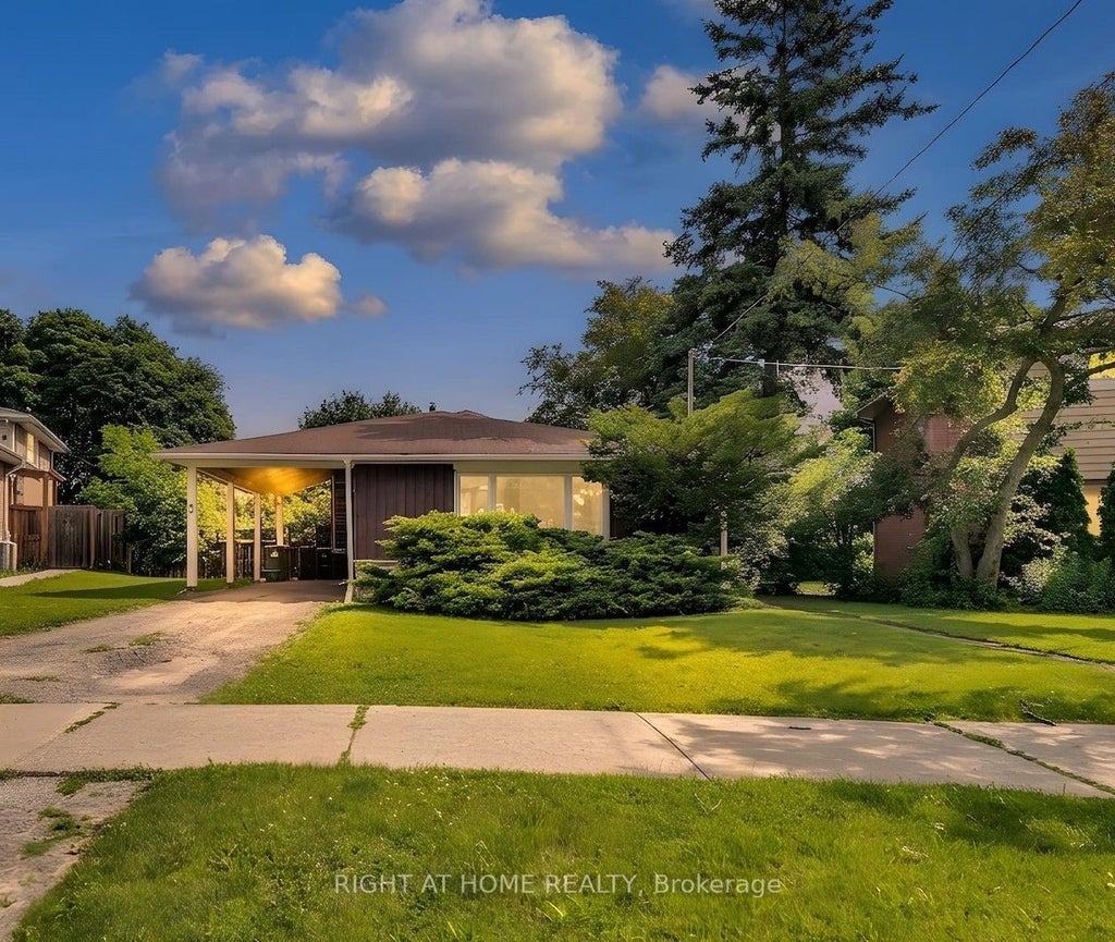 Photo of 5 Clareville Crescent, Toronto, ON M2J 2B9 (MLS # C13729902)