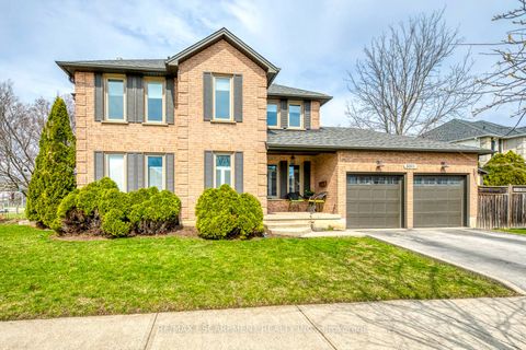 3311 SPRINGVALE Court Burlington ON L7M 3Y6