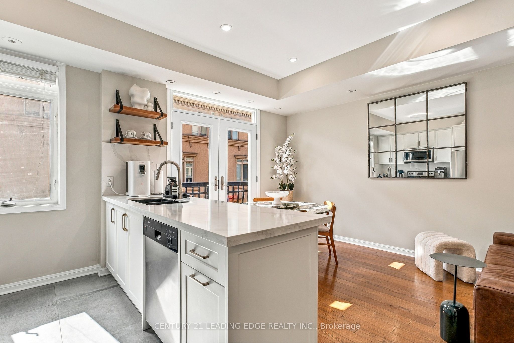 98 Carr Street TH5