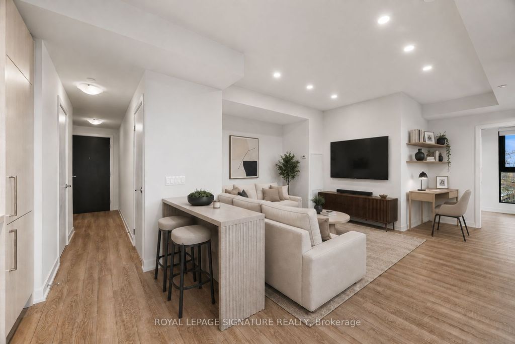 Photo of 250 Lawrence Avenue W #609, Toronto, ON M5M 1B2 (MLS # C13160016)