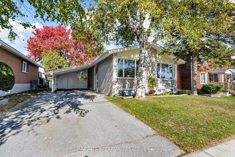 Photo of 220 15th Street W, Cornwall, ON K6J 3J8 (MLS # X12470175)