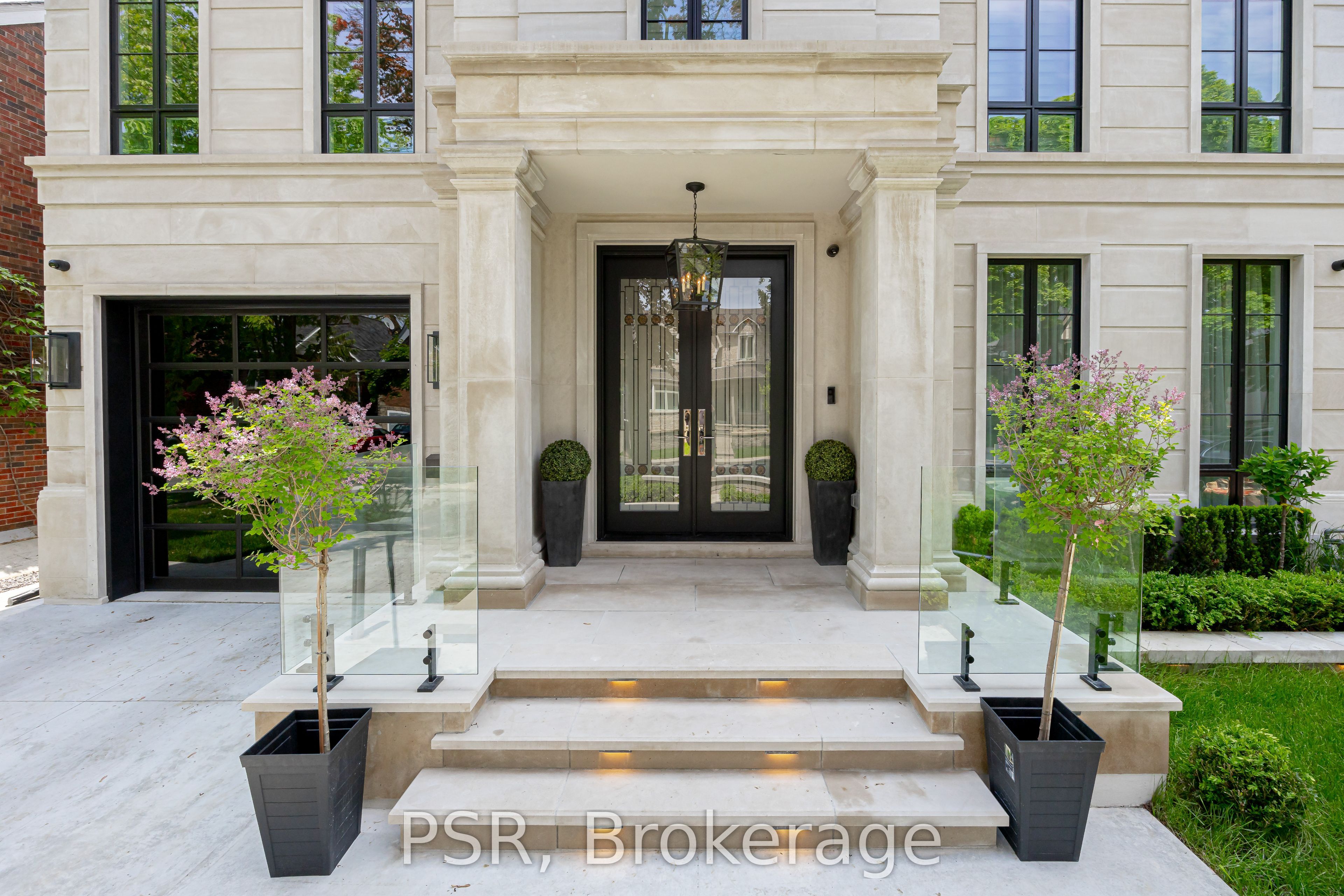 335 Lytton Boulevard