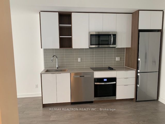543 Richmond Street 402