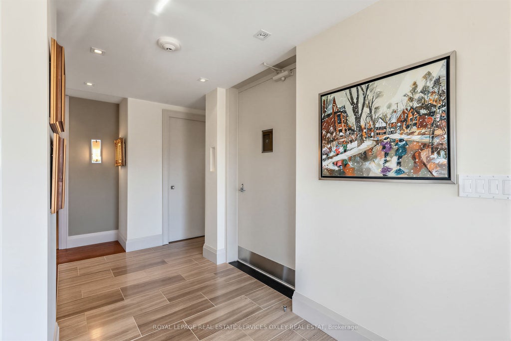 Photo of 423 Avenue Road #8, Toronto, ON M4V 2H7 (MLS # C13877116)