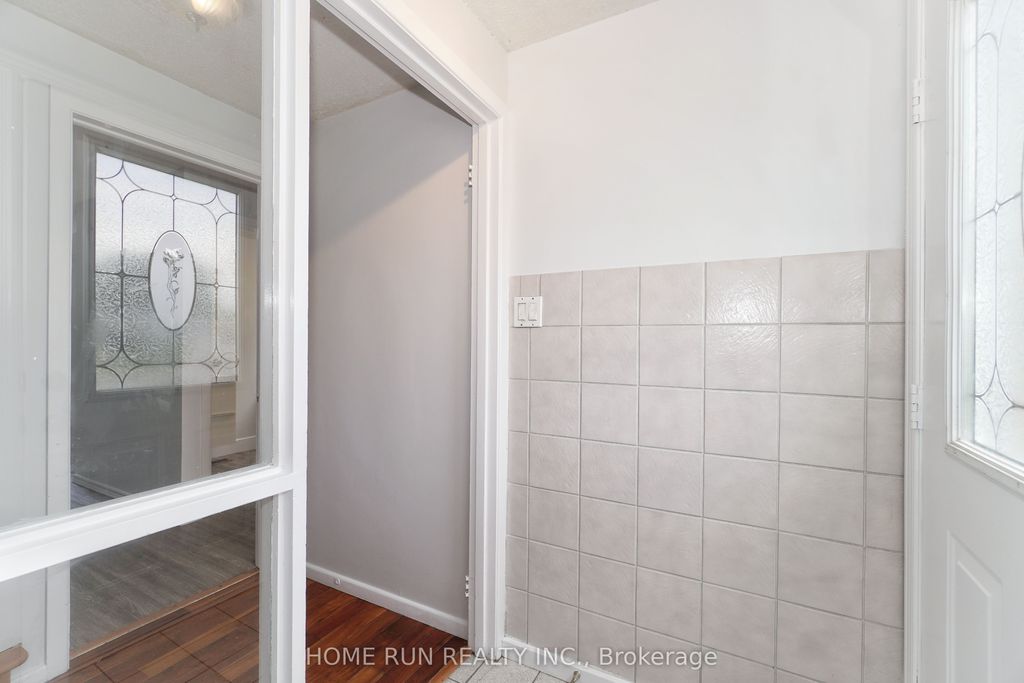 Photo of 1292 Meadowlands Drive E, Cityview - Parkwoods Hills - Rideau Shore, ON K2E 6K5 (MLS # X12455848)