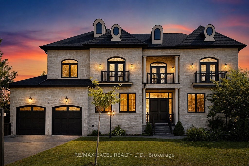 Photo of 19 Blyth Street, Richmond Hill, ON L4E 2Y2 (MLS # N13725666)