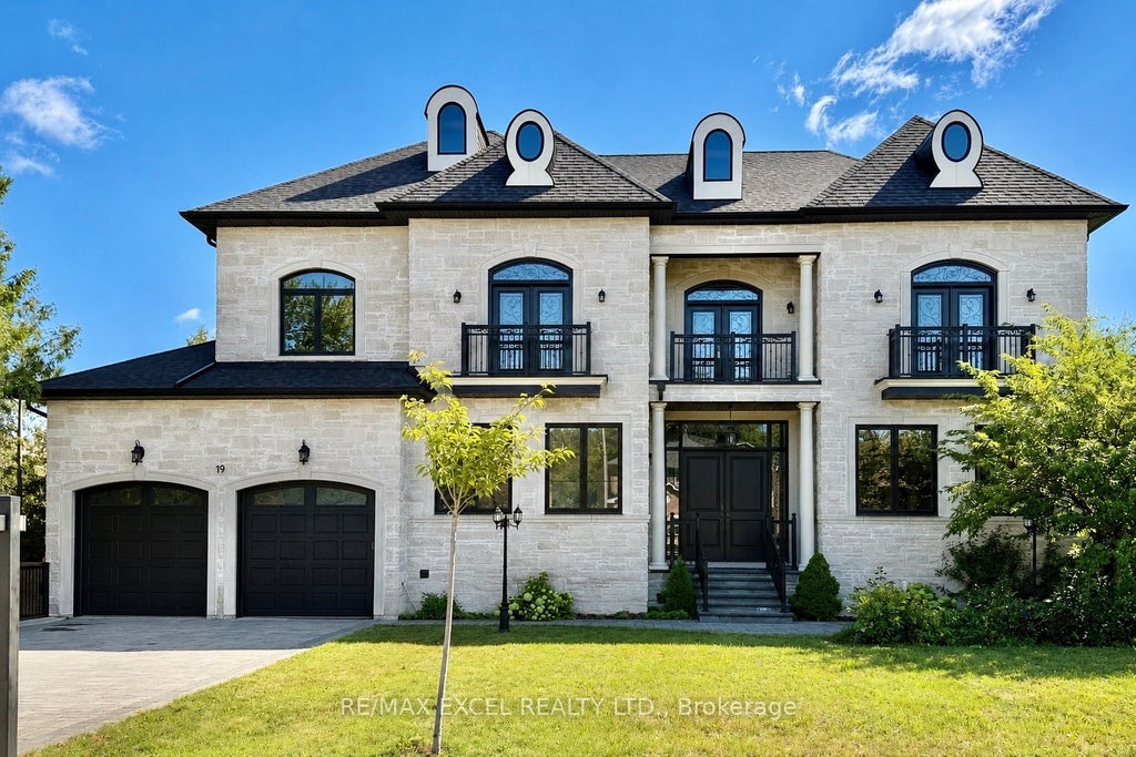 Photo of 19 Blyth Street, Richmond Hill, ON L4E 2Y2 (MLS # N13725666)